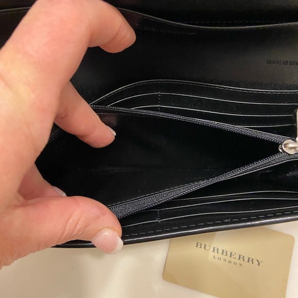 AUTHENTIC!! Burberry large Wallet black Luxury - Picture 4 of 11